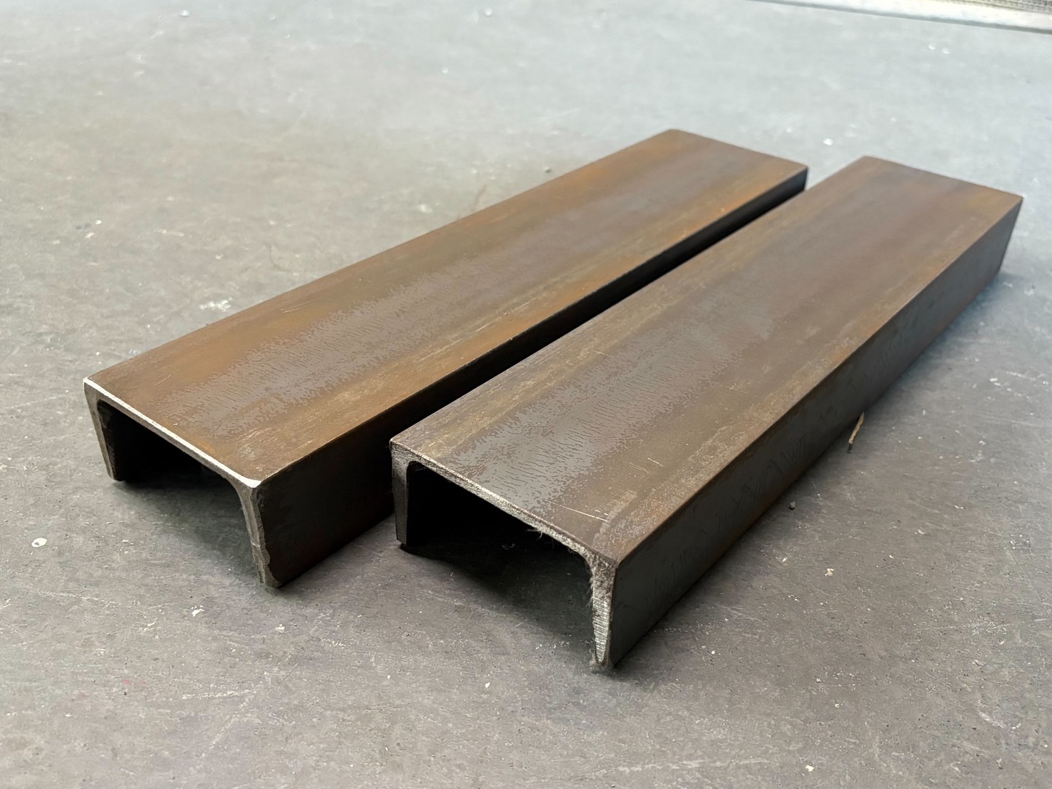 架台メラミン焼付塗装前